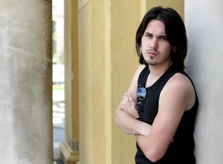 Dru&scaron;tvenim mrežama kruže snimke brata Dine Jelusića: Ovaj talent ne može proći ispod radara