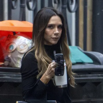 Victoria Beckham &scaron;okirala mr&scaron;avim izdanjem: Javnost zgrožena izgledom njezinih nogu