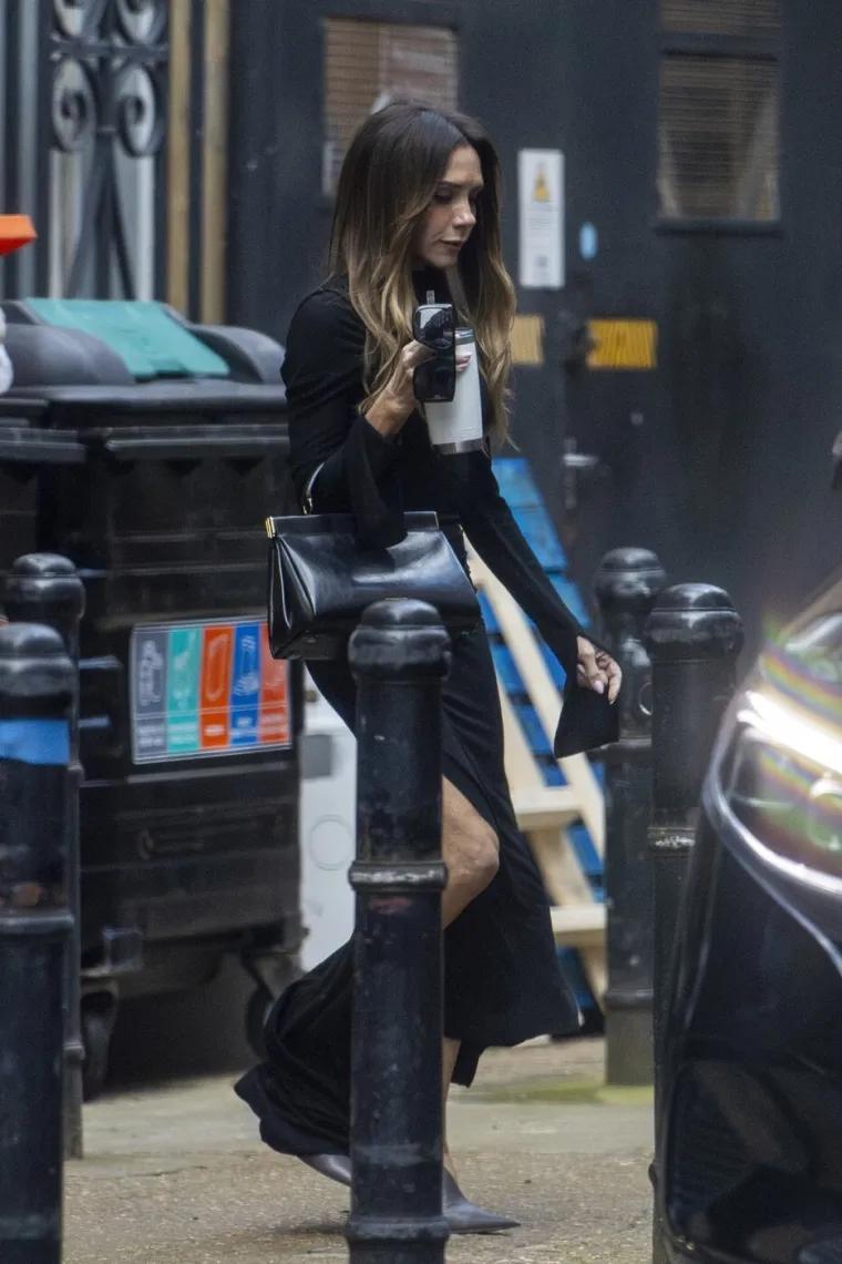 Victoria Beckham &scaron;okirala mr&scaron;avim izdanjem: Javnost zgrožena izgledom njezinih nogu