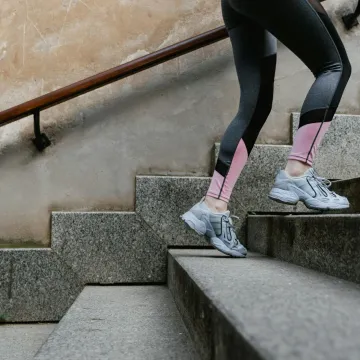 Mnogi ignoriraju ovaj rani simptom demencije. Može ga se uočiti na stepenicama