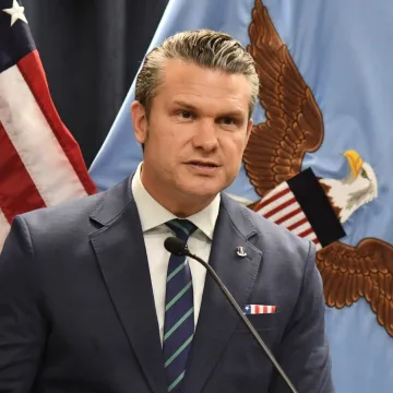 Hegsetha 'ro&scaron;tiljali' o Tjesnacu: On optužio biv&scaron;e 'glupe političare' za otkrivanje rokova