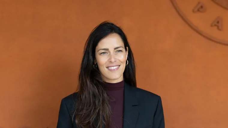 Pari&scaron;ka elegancija Ane Ivanović: Pro&scaron;etala u skupocjenim tenisicama i najekskluzivnijom torbom