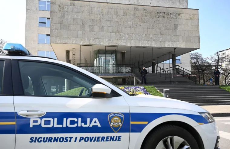 Policija proče&scaron;ljala zgradu Poglavarstva u Zagrebu: Dojava o bombi bila je lažna