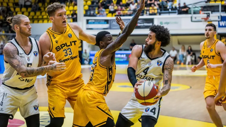 Konstrukcija ko&scaron;a pala na igrača Splita: Pogledajte zakucavanje koje je &scaron;okiralo dvoranu