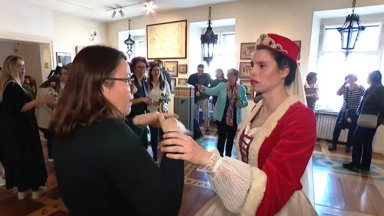 One žive dodirom, a svijetu daju snagu i eleganciju: Bili smo na reviji gluhoslijepih žena