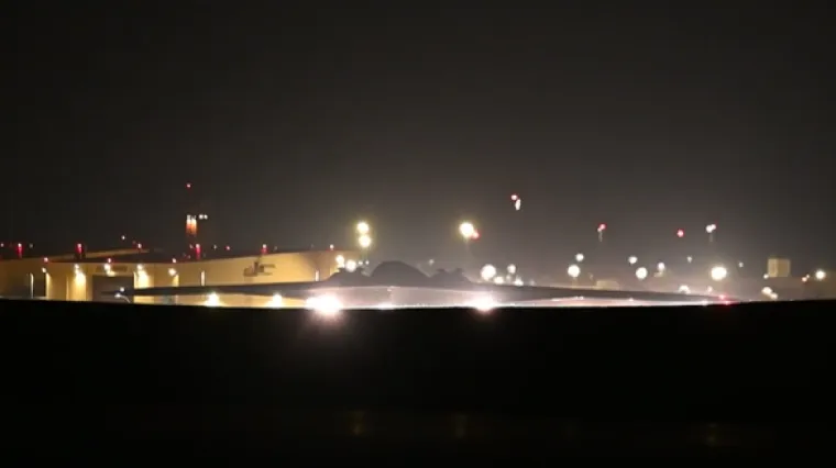 SAD podigao zloglasne B-2 bombardere! 'Ne odlaze samo eliminirati iransku prijetnju...'