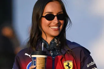 Atrakcija u &Scaron;angaju: Poznata lica pojavila se uz stazu Grand Prix vikenda