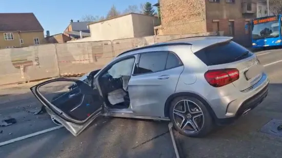 Kaos na Aveniji Bologne, letjeli dijelovi automobila: 'Čula sam bum i sve je stalo'