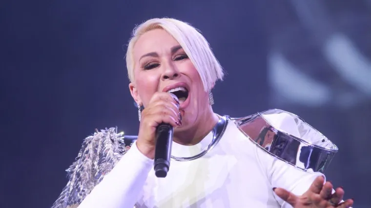 Beograd na nogama! Indira zapalila dvoranu, a onda se pojavila pjevačica koju tabloidi ne &scaron;tede