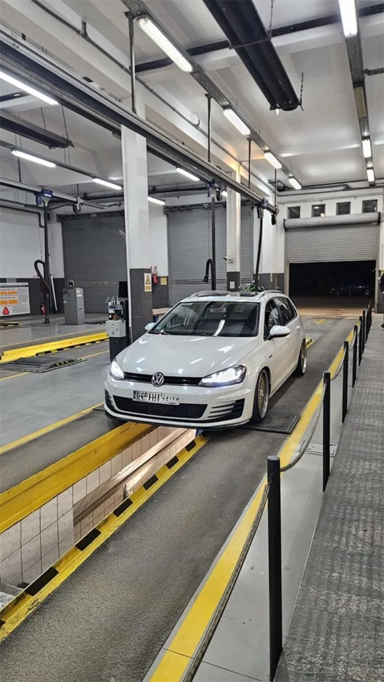 Policija upala na car meet u Velikoj Gorici, nije im se svidjelo &scaron;to su zatekli na nabrijanim jurilicama