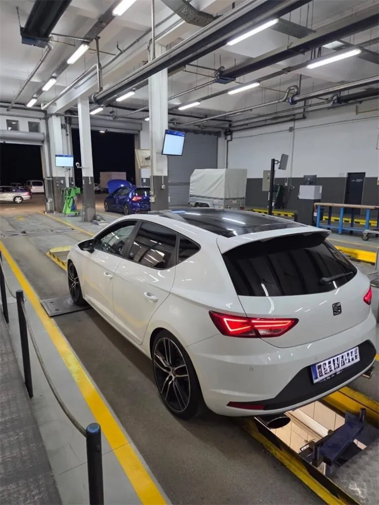 Policija upala na car meet u Velikoj Gorici, nije im se svidjelo &scaron;to su zatekli na nabrijanim jurilicama