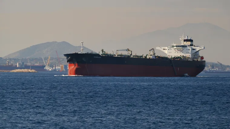 Pogođen grčki tanker koji se približavao ruskoj luci, vlasti zaprijetile žestokom reakcijom