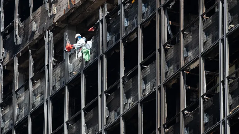 Počelo uklanjanje azbesta iz Vjesnikovog nebodera: Pogledajte kako to izgleda