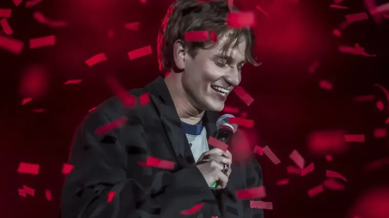 Jakov Jozinović nastupio u SPENS dvorani u Novom Sadu, njegov hit podigao publiku na noge