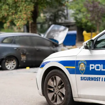 Bizarna nesreća u Lipiku: Vozač zaboravio na jednu stvar pa izazvao kaos