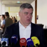 Milanović o Vučiću: 'Ti mene optužuje&scaron; da spremam sneak attack? A mi i nabavka? Kao krkani...