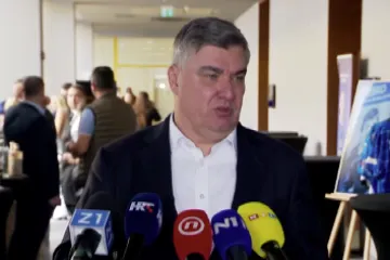 Milanović o Vučiću: 'Ti mene optužuje&scaron; da spremam sneak attack? A mi i nabavka? Kao krkani...