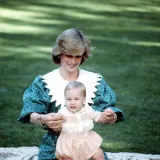 Princ William emotivnom porukom i jo&scaron; neviđenom fotografijom princeze Diane obilježio Majčin dan