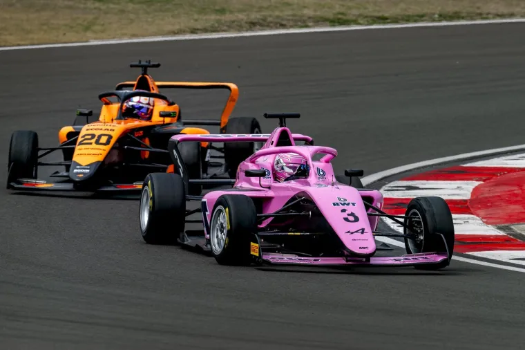 Dvostruko lice &Scaron;angaja: Pobjede za Gademan i Felbermayr na startu sezone