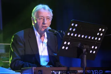 Dirljiv prizor iz Vela Luke: Pogledajte kakav spomenik je dobio Oliver Dragojević