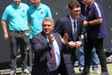 Laporta pomeo konkurenciju i ostaje predsjednik Barcelone