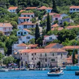 'Dođe&scaron;, očisti&scaron; i uzme&scaron; novac na ruke': Mreže se zažarile zbog pitanja 'po&scaron;to či&scaron;ćenje?'