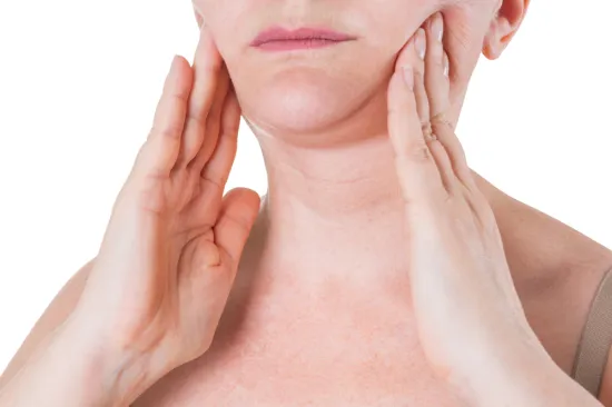 Ovo je jedan od prvih znakova starenja. Dermatologinja: 'Nema čudesnog rje&scaron;enja'