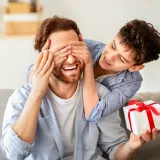 Ne znate &scaron;to pokloniti tati za Dan očeva? Horoskop otkriva ideje s kojima nećete pogrije&scaron;iti