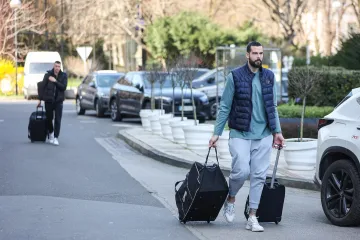 Brončani heroji na okupu: Tko je sve viđen ispred poznatog hotela u Zagrebu?