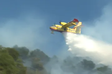 Drama kod Zadra: Kanader gasio prvi ovogodi&scaron;nji požar, pogledajte snimke