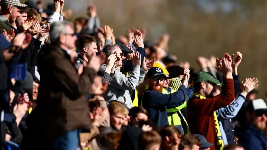 Čuli ste za čudne navijačke oklade? Ovaj je 675 dana čekao da napokon obrije bradu