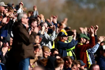 Čuli ste za čudne navijačke oklade? Ovaj je 675 dana čekao da napokon obrije bradu