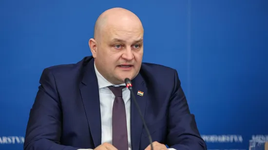 &Scaron;u&scaron;njar poslao poruku Mađarima: 'Morate odlučiti kojem svijetu pripadate'