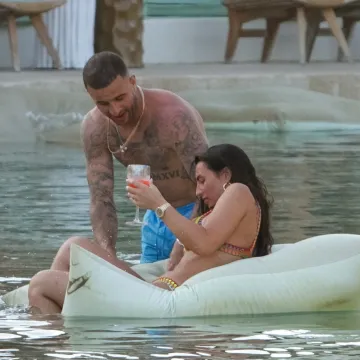 Najveći nogometni preljubnik i prevarena supruga čekaju peto dijete: 'Jo&scaron; uvijek imaju probleme'