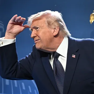 &Scaron;to to gleda Trump? Pao na lažni video pa zvao generale: 'Gdje je Abraham Lincoln?'