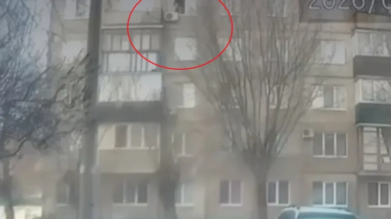 Pala je s petog kata te se pridigla i od&scaron;etala prije dolaska hitne