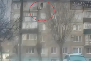 Pala je s petog kata te se pridigla i od&scaron;etala prije dolaska hitne