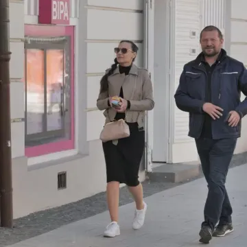 Pokorila &scaron;picu u Čakovcu: U uskoj crnoj haljini pro&scaron;etala gradom i privukla ba&scaron; sve poglede