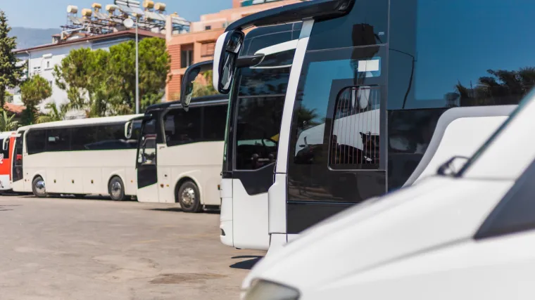 Pijani vozači autobusa prevozili srednjo&scaron;kolce i vrtićku djecu na izlet