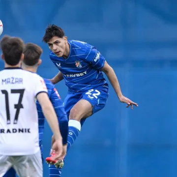 Dinamo je dobio jedanaesterac protiv Slavena: Evo &scaron;to o toj odluci kaže Layec