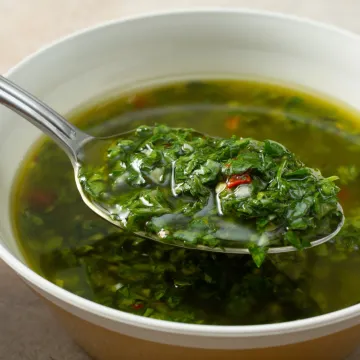 Savr&scaron;eni umak za odrezak bit će gotov za pet minuta. Potrebna su vam samo četiri sastojka