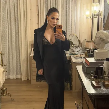 Affleck gleda i žali? J.Lo nakon razvoda pokazala najseksepilnije izdanje do sada