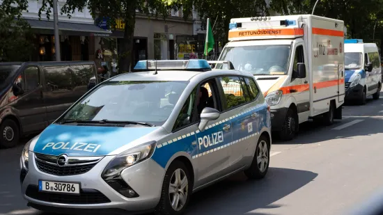 Auto naletio na djecu na pje&scaron;ačkom: Djevojčicu (1) helikopterom prevezli u bolnicu, ozlijeđena i odgajateljica