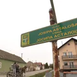 Spor oko pro&scaron;losti 'zapalio' Dalj: Je li pogubljeni svećenik zločinac ili žrtva i &scaron;to će biti s njegovo ulicom?