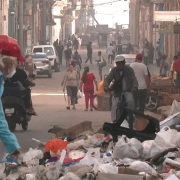 Tu vrijeme kao da je stalo: Prosječna plaća je 15 $, a budućnost mračna. Ljudi se gu&scaron;e u smeću...