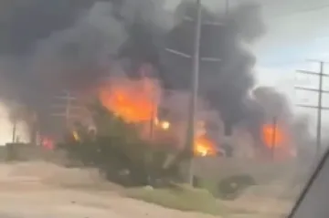 Gori brod u Hormuzu, Iran upozorio na napade na naftna postrojenja: 'Ostavite Libanon na miru!'