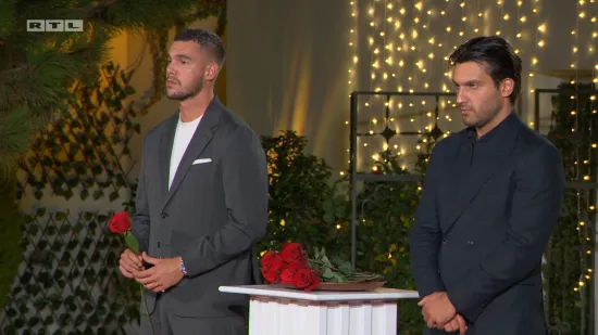 Neočekivani dolazak u vilu i suze na ceremoniji: 'Ako mi obojica ponude ružu, odbit ću Karlovu'