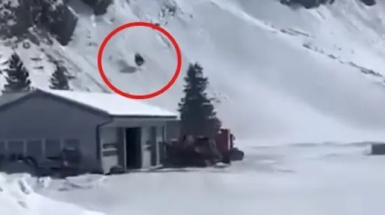 Jak vjetar sru&scaron;io gondolu: Objavljena snimka kako se kotrlja u ponor