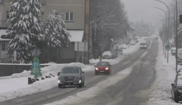 Snijeg i bura iznenadili Hrvate: 77 vozača isključeno iz prometa, a ovo je glavni razlog