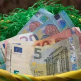 Hrvatski grad u petak počinje isplatu uskrsnica: Evo kome stiže 70 eura